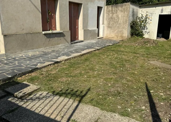 Le Golden Studio De Louviers Avec Garage Prive
